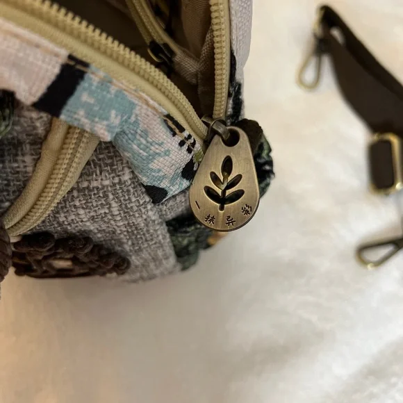 Boho Crossbody Bag Stylish Flower Design - Picture 11 of 13